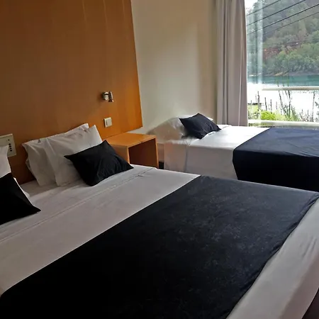 Hotel Eco Salvador Geres Exterior photo
